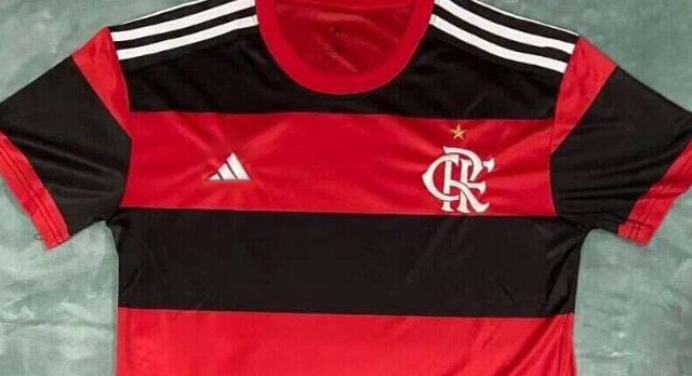 Flamengo define datas para lançar camisas 1 e 2, além do uniforme de goleiros