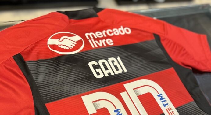 Venda exclusiva: Flamengo tem ação especial com patrocinador em lançamento de novo uniforme