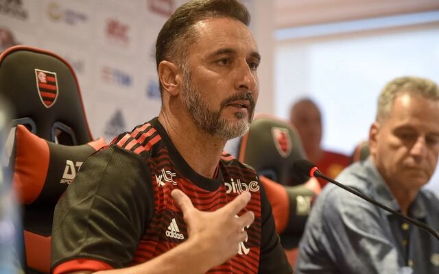 Vítor Pereira revela se adotará esquema de rodízio em temporada agitada do Flamengo