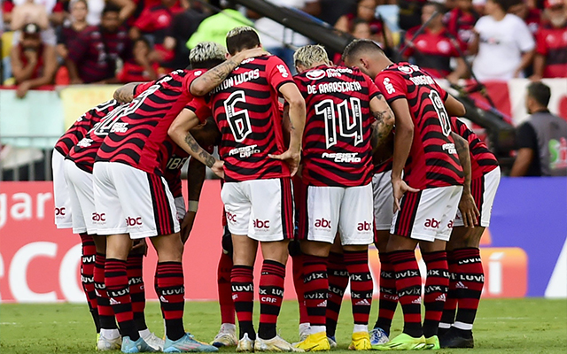 Cercado de expectativa, Flamengo inicia contra o Bangu, no Maracanã, a  perseguição aos títulos - Flamengo - Extra Online