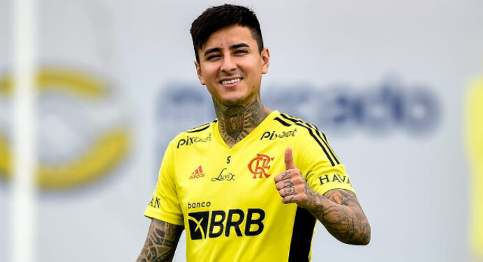 Erick Pulgar espera nova chance com Vítor Pereira contra Botafogo