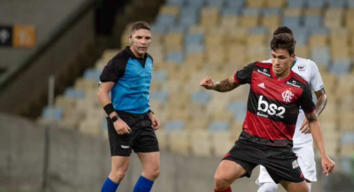 FERJ define arbitragem de Flamengo x Nova Iguaçu, pela Taça Guanabara