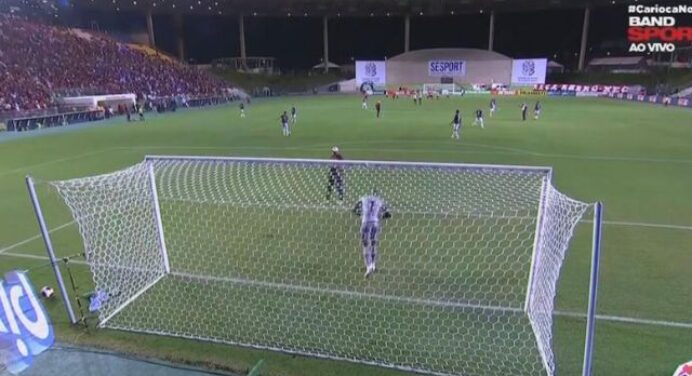 Motivo inusitado atrasa jogo entre Flamengo e Madureira, pelo Carioca