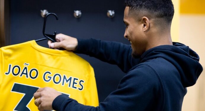 Diretor do Wolves revela foco de João Gomes após chegada no clube