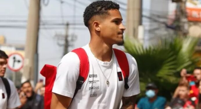 Campeão do mundo com a França rasga elogios para João Gomes, do Flamengo