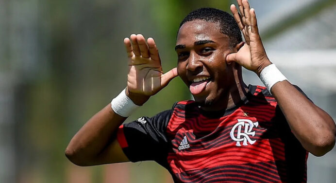 Saiba quem são os 5 jogadores mais jovens a marcar pelo Flamengo