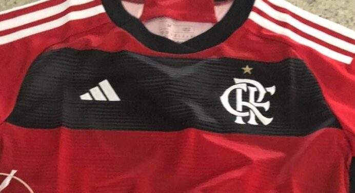 Oficial: veja foto da nova camisa do Flamengo, modelo 2023