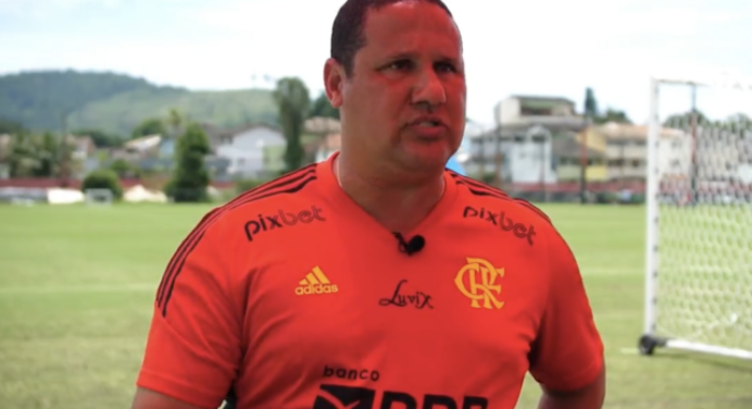 Técnico do sub-20 revela sentimento para treinar Flamengo na estreia do Carioca