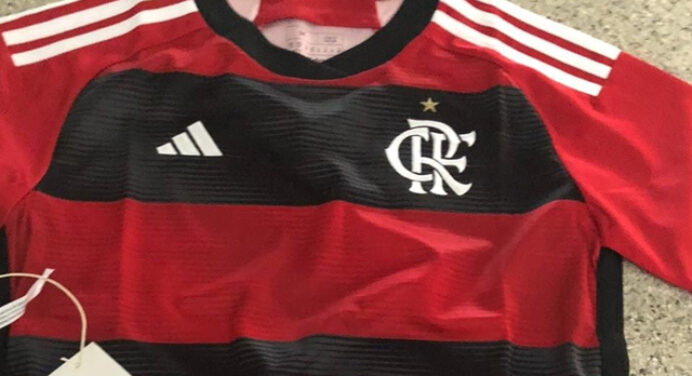 CBF aceita pedido, e Flamengo estreia nova camisa contra o Palmeiras, na Supercopa