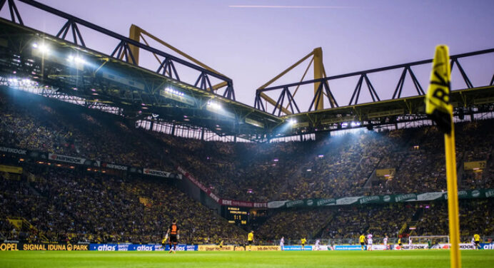 Landim cita Borussia Dortmund como exemplo para estádio próprio do Flamengo