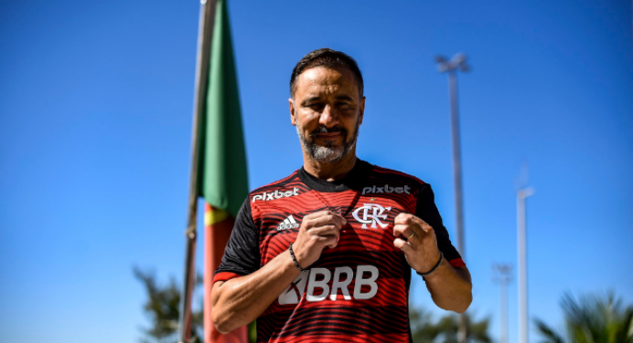 Vítor Pereira disputa nova final no Brasil após 3 meses