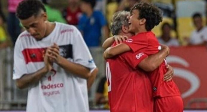 Neto de Zico revela desejo de voltar ao Flamengo, após brilhar no Jogo das Estrelas