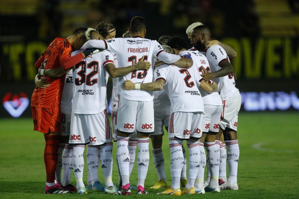 Titulares contra o Volta Redonda e Everton Ribeiro ganham folga nesta quinta