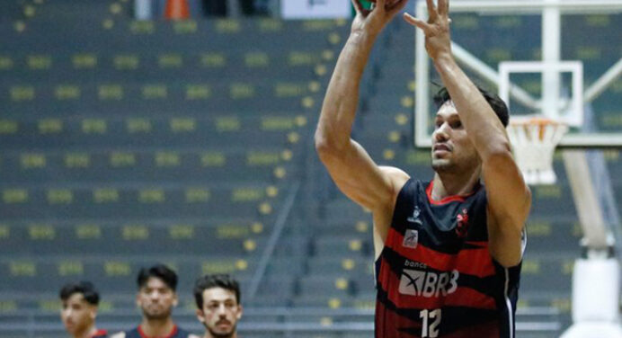 No detalhe, Flamengo vence Caxias do Sul pelo NBB