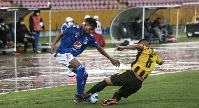 Flamengo encaminha contratação de joia do futebol colombiano