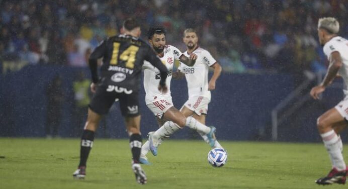 “Adversário está mais adaptado”: Vítor Pereira aponta ‘responsável’ por derrota do Flamengo