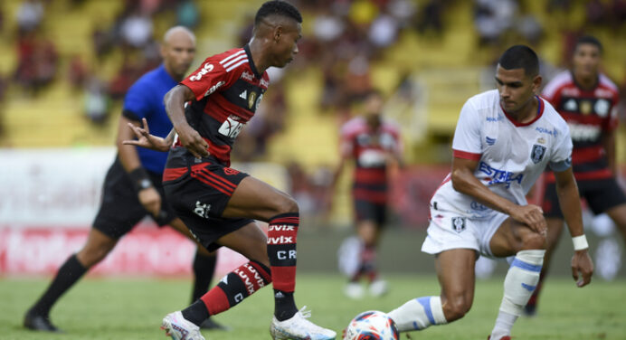 Ex-presidente do Flamengo, Bandeira de Mello pede para clube priorizar categorias de base