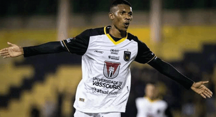 Flamengo, Fluminense e Vasco disputam contratação de Lelê, artilheiro do Carioca