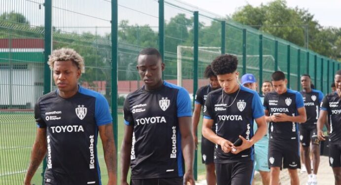 Veja provável escalação do Del Valle para jogo do título da Recopa contra Flamengo