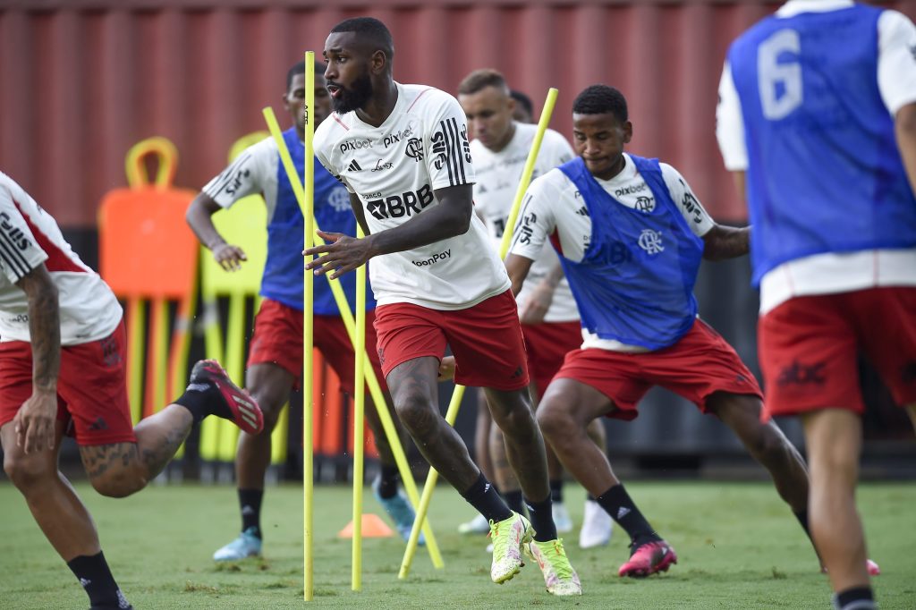 Deu ruim! Jogador do Flamengo lidera ranking negativo entre times da Série A