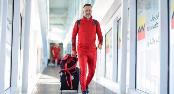 Apesar de vitória do Flamengo, Vítor Pereira sofre vaias e pedidos de demissão na web