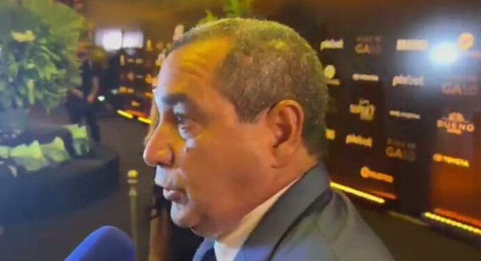Comentarista defende permanência de Vítor Pereira no Flamengo