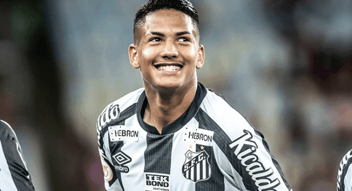 Jornalista afirma que Flamengo vai ‘até o fim’ para fechar contratação de Ângelo