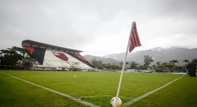 Flamengo aproveita reforma para aumentar capacidade de arquibancada do Estádio da Gávea