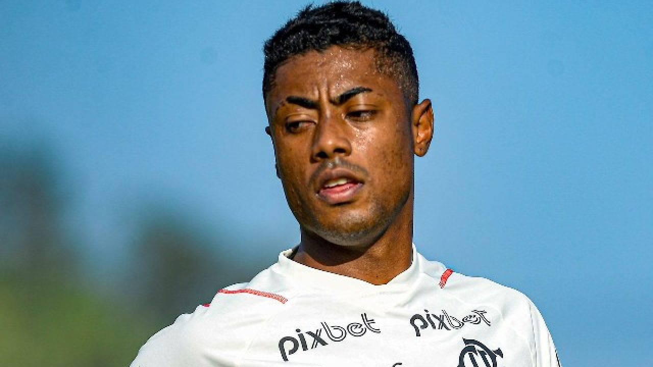 Bruno Henrique manda recado à torcida após retorno