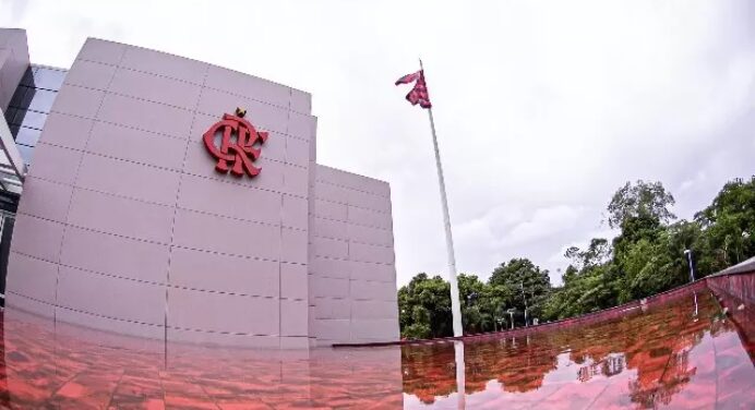 Histórico! Flamengo fecha abril com dívidas de financiamentos zeradas; entenda