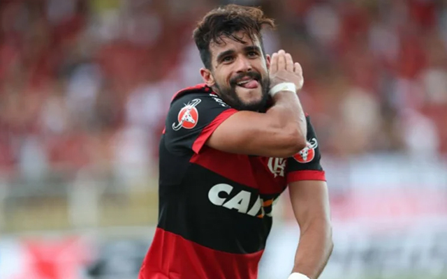 Ex-Flamengo e Fluminense, Henrique Dourado surpreende ao cravar favorito para final do Carioca