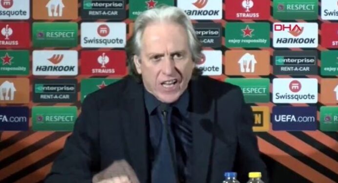 Jorge Jesus tem ‘ataque de fúria’ e faz duras críticas ao futebol turco; veja vídeo