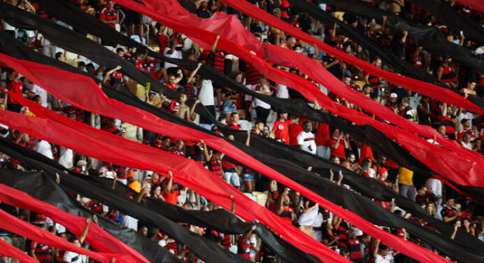Vasco estende venda de ingressos para torcida do Flamengo após identificar problemas no site