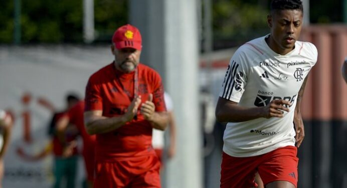 Bruno Henrique dá mais um ‘passo’ em recuperação e se aproxima de retorno aos jogos do Flamengo
