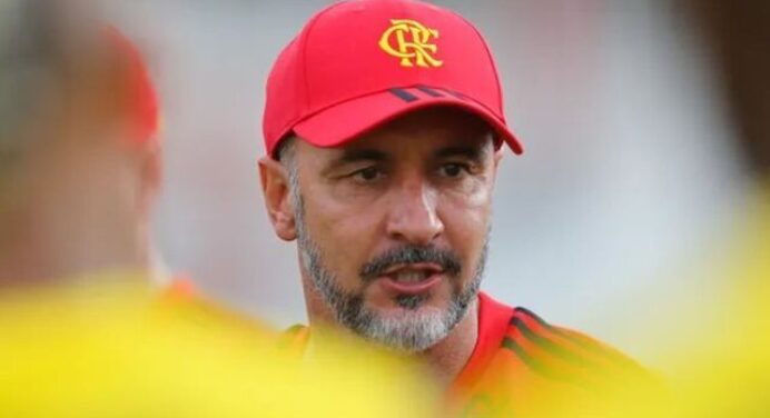 Flamengo divulga lista de relacionados para jogo contra Vasco
