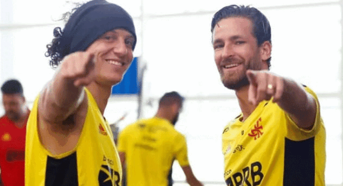 Faltam 90 minutos para David Luiz ter contrato renovado com Flamengo