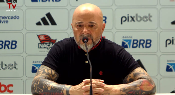 Sampaoli explica motivo de não ter utilizado Matheus França em Flamengo x Corinthians