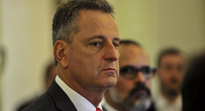 “Falta de vergonha na cara”: grupo político do Flamengo detona Landim e diretoria atual