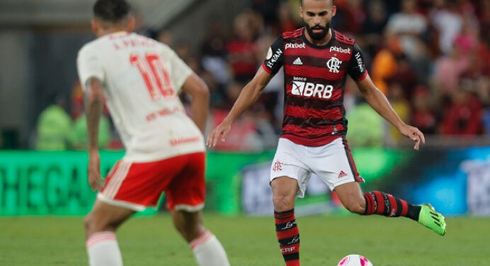 Flamengo aumenta pedida por Thiago Maia e emperra negociações com o Internacional