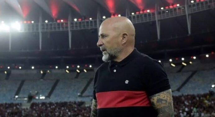 “Tentando fazer muita coisa”: avalia Sampaoli sobre trabalho no Flamengo