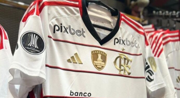 Veja vídeo de lançamento da nova camisa 2 do Flamengo
