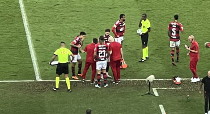 David Luiz cumpre meta e ganha mais 1 ano de contrato com o Flamengo