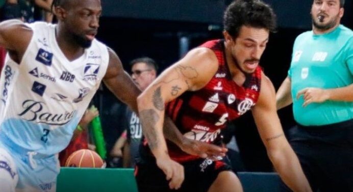Flamengo vence Bauru e abre 2 a 0 nas quartas de final do NBB