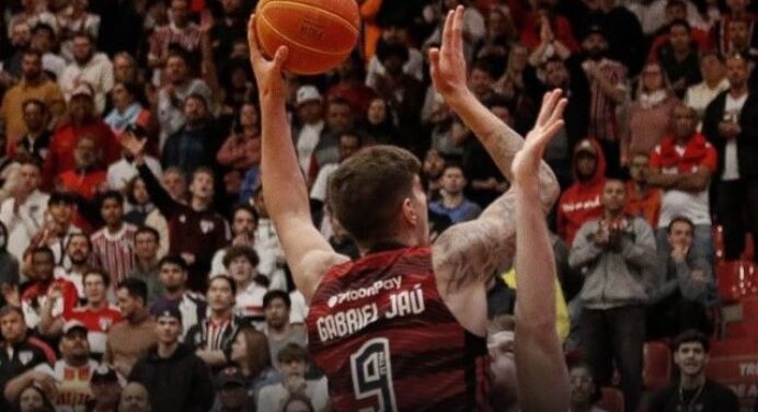 Flamengo decepciona torcedores e fica fora da final do NBB