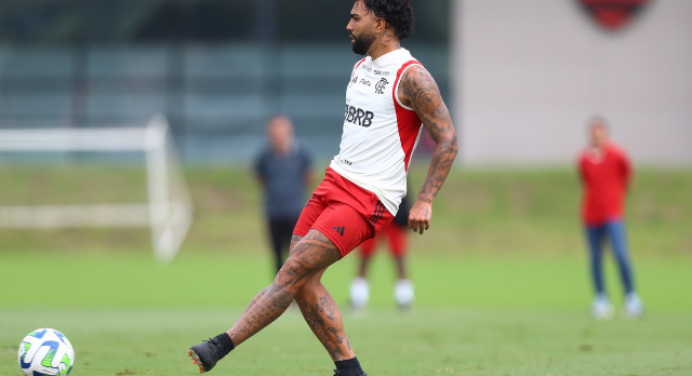 Bolas paradas, jogadas aéreas e mais: Flamengo tem treino marcado para dia de jogo contra o Fluminense