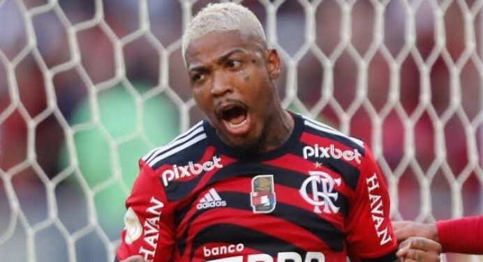 Entenda por que Marinho foi punido com multa e afastamento no Flamengo
