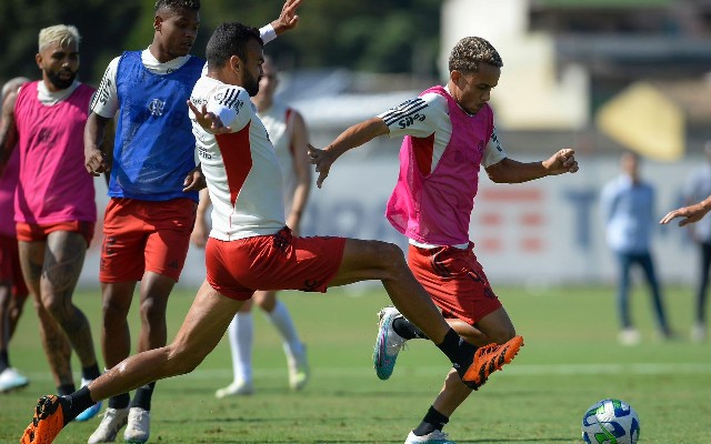 AO VIVO  Pedro e Matheus Gonçalves são dúvida e pior fase de Vítor  Pereira; veja últimas notícias do Flamengo - Coluna do Fla