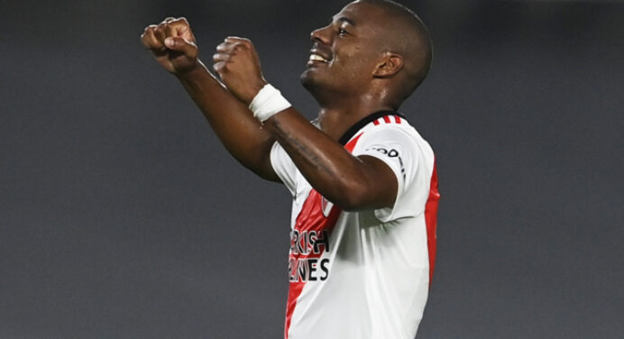 Flamengo adota medida estratégica para contratar De La Cruz