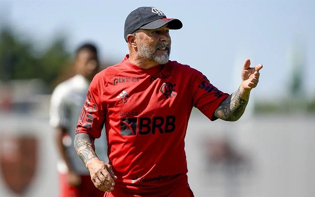 Sampaoli x Dorival: treinadores de Flamengo e São Paulo não repetem escalações em 2023