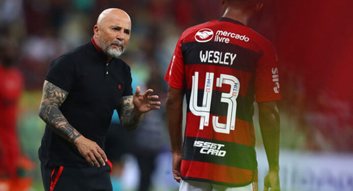 Sampaoli mantém Wesley como titular, e Varela fica no banco em Flamengo x Corinthians